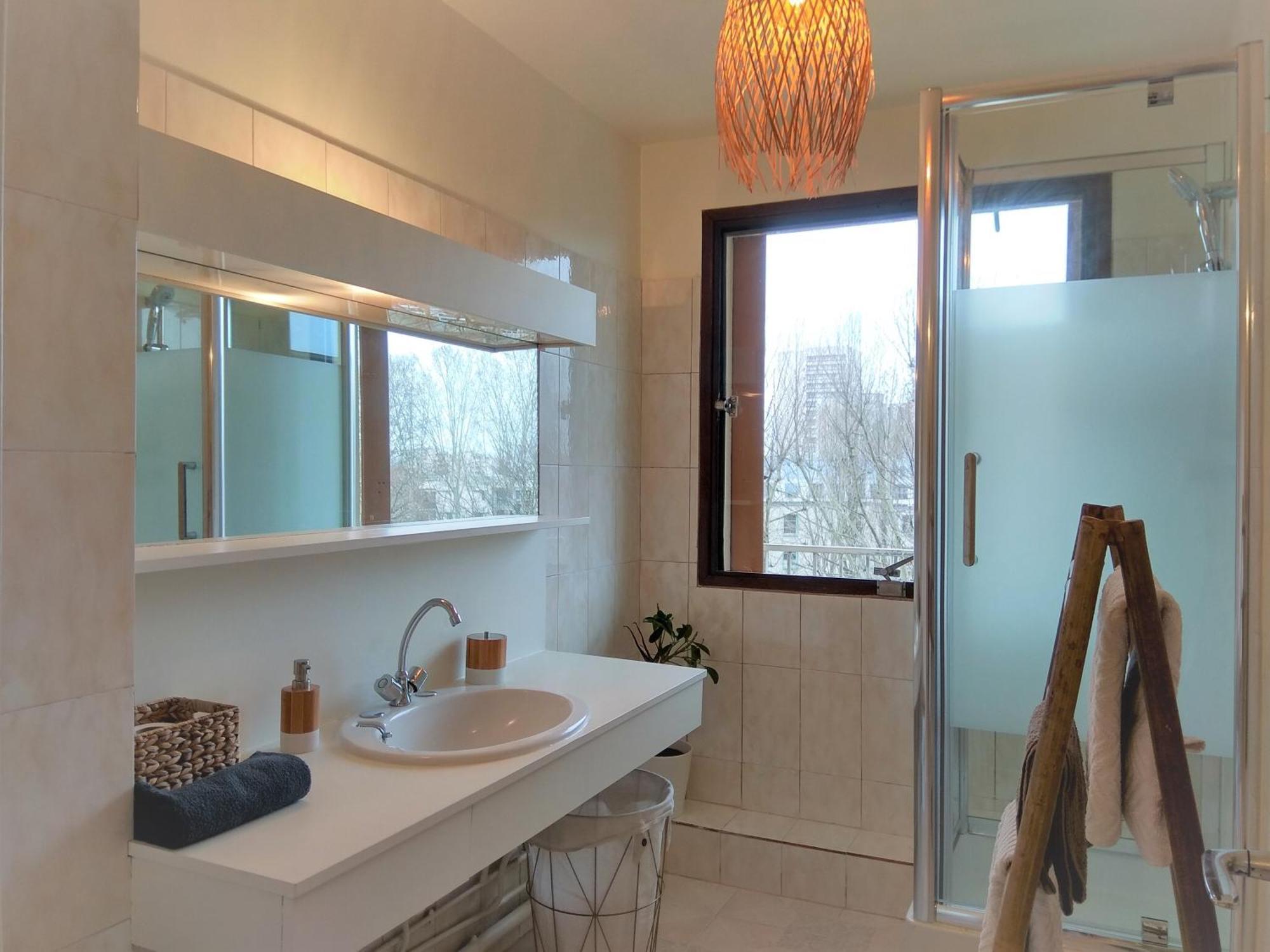 Budget Apart With Balcony And Great View Saint-Denis  Exterior foto